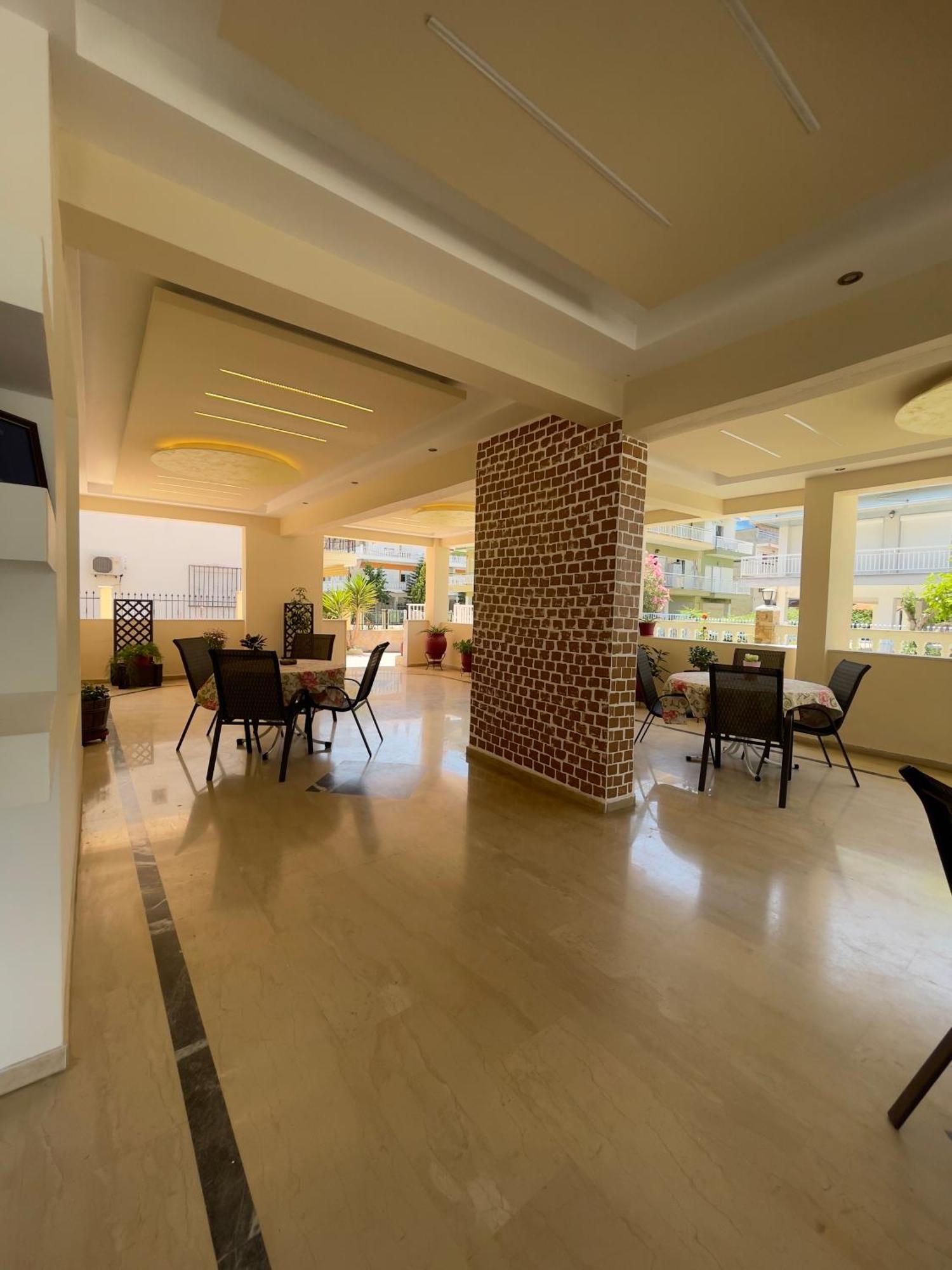 Niki Apartments Paralia Dionysiou Exterior photo